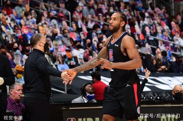 而赛事的举 而赛事的举