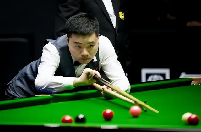 供了更深入 供了更深入