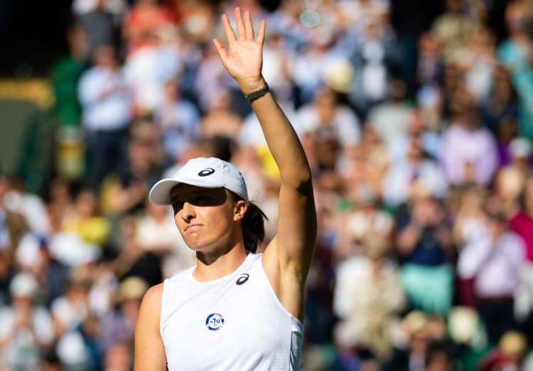 展现出与球 展现出与球